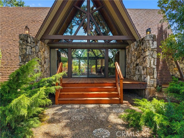 Detail Gallery Image 4 of 61 For 8475 Palace Dr, Kelseyville,  CA 95451 - 3 Beds | 3 Baths