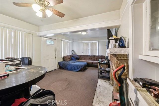 Detail Gallery Image 7 of 11 For 231 W 88th St, Los Angeles,  CA 90003 - 4 Beds | 3 Baths