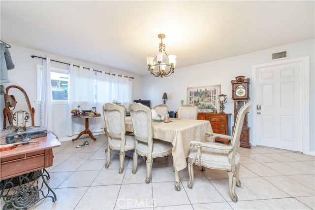 Detail Gallery Image 19 of 26 For 127 W Cliffwood Ave, Anaheim,  CA 92802 - 3 Beds | 2/1 Baths