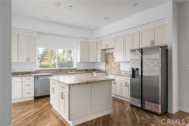 5000 Malibu Drive, Paradise CA: https://media.crmls.org/medias/3fe122bb-2246-49d2-ae47-98020e15a6dd.jpg