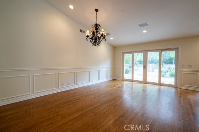 Detail Gallery Image 16 of 46 For 18337 Chatham Ln, Porter Ranch,  CA 91326 - 4 Beds | 2/1 Baths