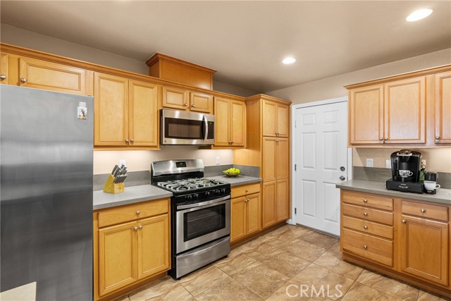Detail Gallery Image 13 of 48 For 15721 Cobalt St #118,  Sylmar,  CA 91342 - 3 Beds | 3 Baths