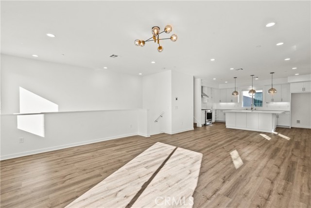 Detail Gallery Image 27 of 56 For 19542 Empire Ln, Northridge,  CA 91324 - 4 Beds | 4 Baths