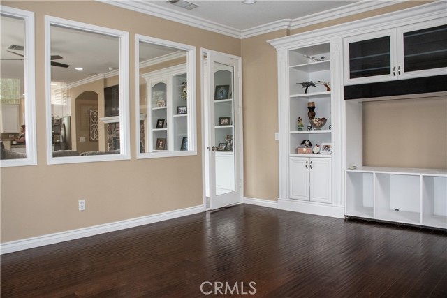1671 Fairway Drive, Corona CA: https://media.crmls.org/medias/3fe21715-cd55-437a-ab75-8b377b51c650.jpg