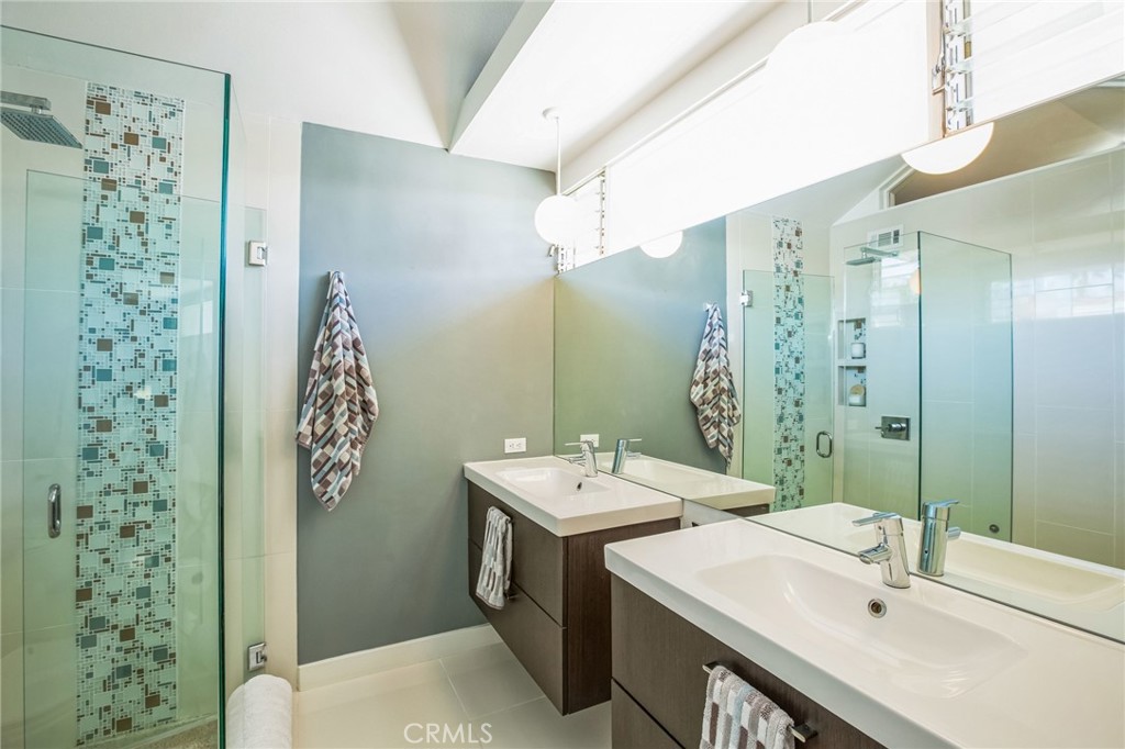 MLS #SR25243112 image #16
