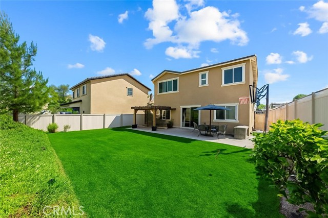 24212 Bay Laurel Avenue, Murrieta CA: https://media.crmls.org/medias/3fe38527-c690-4b63-98c1-c3a6af455310.jpg