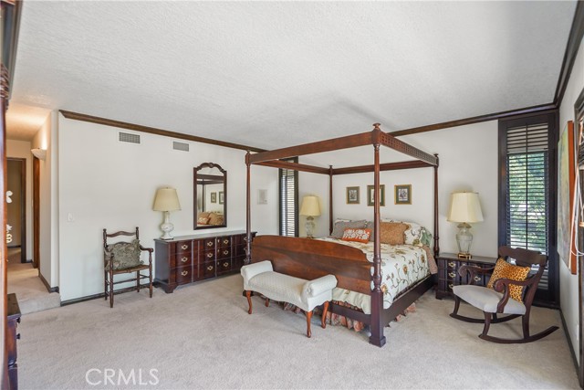 Detail Gallery Image 25 of 48 For 22755 Dale Ct, Chatsworth,  CA 91311 - 4 Beds | 4/1 Baths