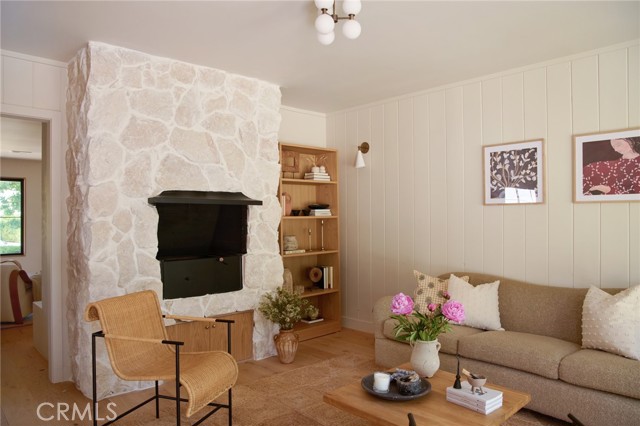 4367 Rising Hill Road, Altadena CA: https://media.crmls.org/medias/3fe40e00-71bf-4544-9f4d-d7a789608d13.jpg