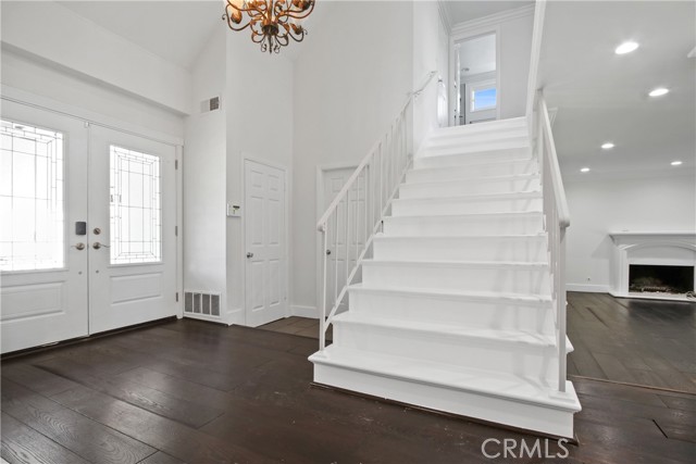 Detail Gallery Image 3 of 27 For 14822 Foxcroft Rd, Tustin,  CA 92780 - 3 Beds | 2/1 Baths