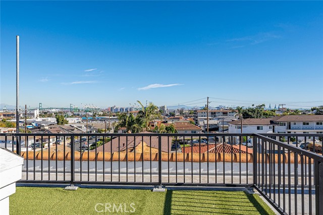 Detail Gallery Image 30 of 35 For 825 W 6th St #3,  San Pedro,  CA 90731 - 3 Beds | 2/1 Baths