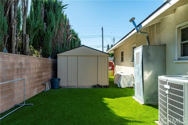 Detail Gallery Image 52 of 62 For 16040 Parthenia, North Hills,  CA 91343 - 2 Beds | 1/1 Baths