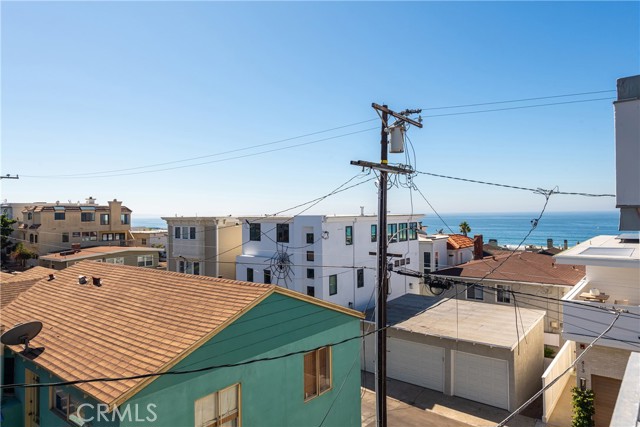 221 4th Place, Manhattan Beach, California 90266, 3 Bedrooms Bedrooms, ,2 BathroomsBathrooms,Residential,Sold,4th,SB23186070