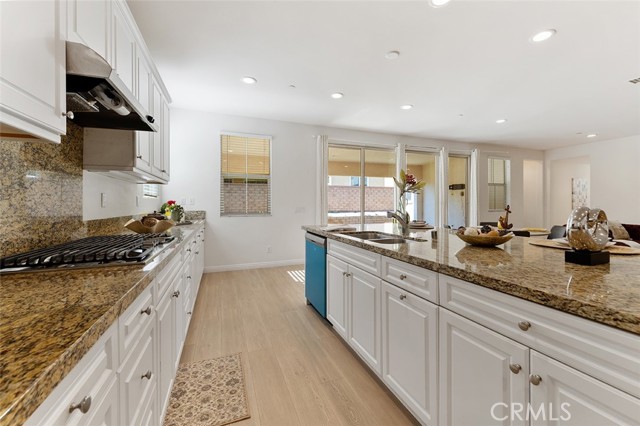 3131 E Rutherford Dr, Ontario CA: https://media.crmls.org/medias/3fe69859-2cde-448d-90c0-3626ba47ab2a.jpg