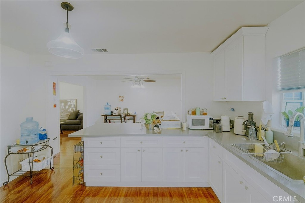 MLS #OC25258593 image #10