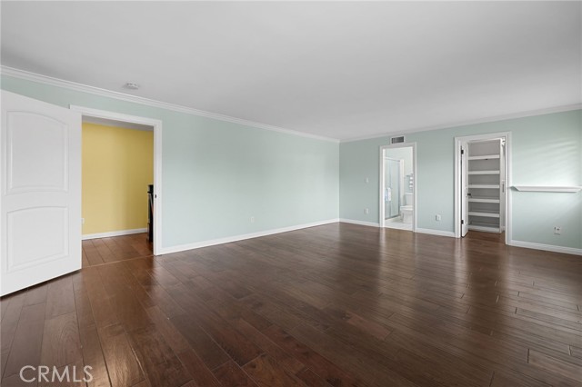 Image 23 of 42 For 6844 Southampton