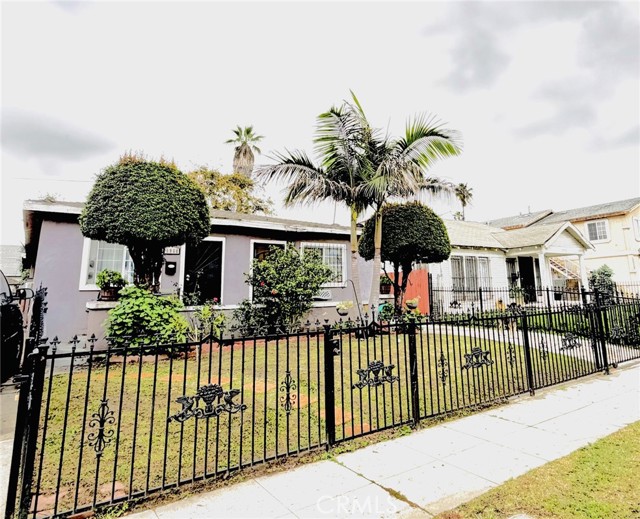 Detail Gallery Image 2 of 9 For 3968 &  3970 S Hobart Bld, Los Angeles,  CA 90062 - – Beds | – Baths