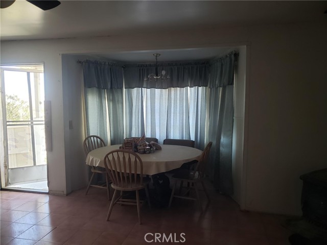 Detail Gallery Image 17 of 27 For 69626 Pluto, Twentynine Palms,  CA 92277 - 5 Beds | 2 Baths