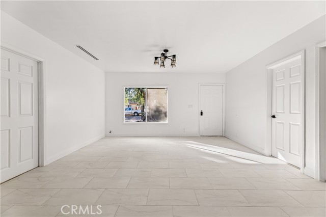 14592 Lyle Street, Sylmar CA: https://media.crmls.org/medias/3feaeccb-f53a-47f2-aac0-9b9877d37a13.jpg