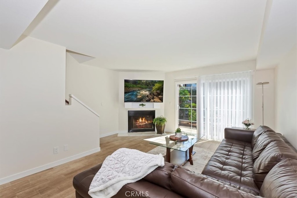 MLS #CV25230963 image #5