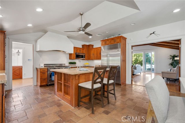 62 Strawberry Lane, Rolling Hills Estates, California 90274, 3 Bedrooms Bedrooms, ,2 BathroomsBathrooms,Residential,Sold,Strawberry Lane,SB22081862