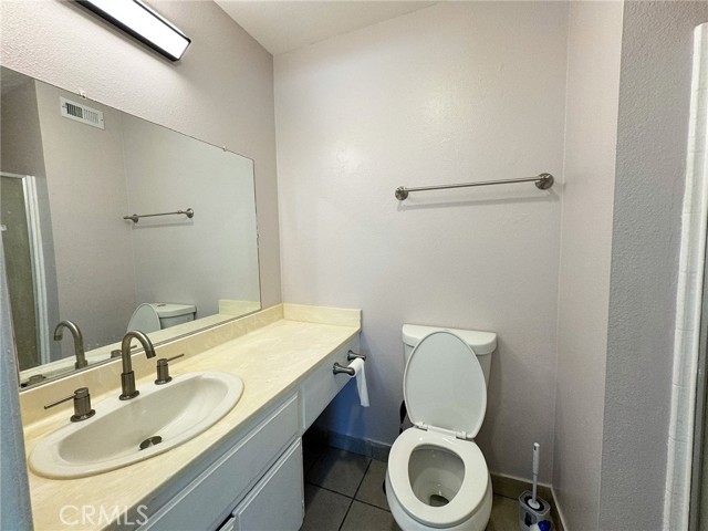 Detail Gallery Image 12 of 14 For 25180 5th Ave, San Bernardino,  CA 92410 - 2 Beds | 2/1 Baths