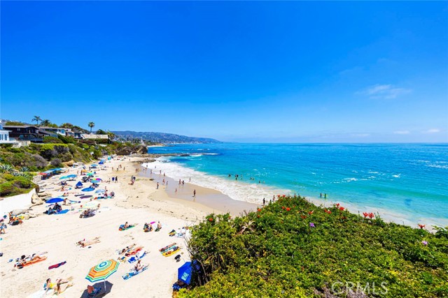 1051 Marine Drive, Laguna Beach CA: https://media.crmls.org/medias/3fed94d9-9cb2-43bf-8367-f35cf6b52b7a.jpg