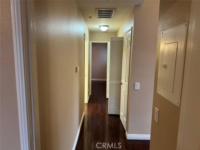 13054 Sycamore Village Dr., Norwalk CA: https://media.crmls.org/medias/3feea1e4-3a18-46c6-814b-ccacb5cfe2a4.jpg