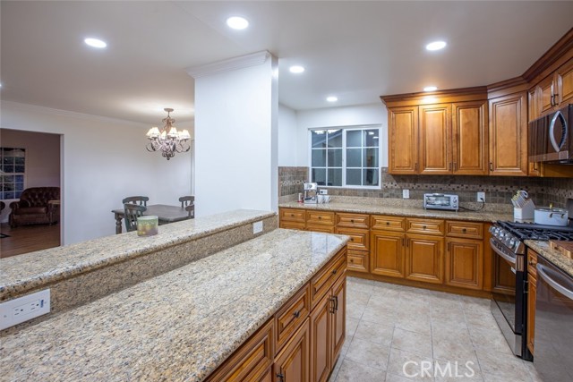 Detail Gallery Image 9 of 43 For 14826 Sabine Dr, La Mirada,  CA 90638 - 3 Beds | 2 Baths