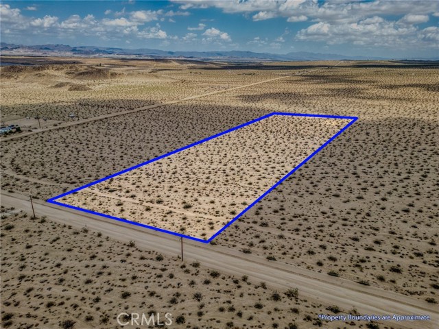 104 Mantonya Road, 29 Palms CA: https://media.crmls.org/medias/3fef563e-288c-4823-a1a8-d344c243aba7.jpg