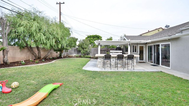 22941 Belquest Drive, Lake Forest CA: https://media.crmls.org/medias/3fef76de-13ab-4620-8c6b-56b3a945f58a.jpg