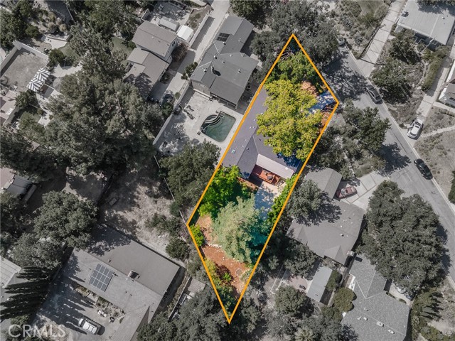 3828 2nd Avenue, La Crescenta CA: https://media.crmls.org/medias/3ff0c621-308e-4569-9b30-0db735414a7a.jpg