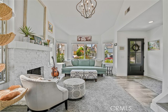 1324 Darwin Drive, Oceanside CA: https://media.crmls.org/medias/3ff1dd75-d002-4229-886b-7c761ab6326e.jpg