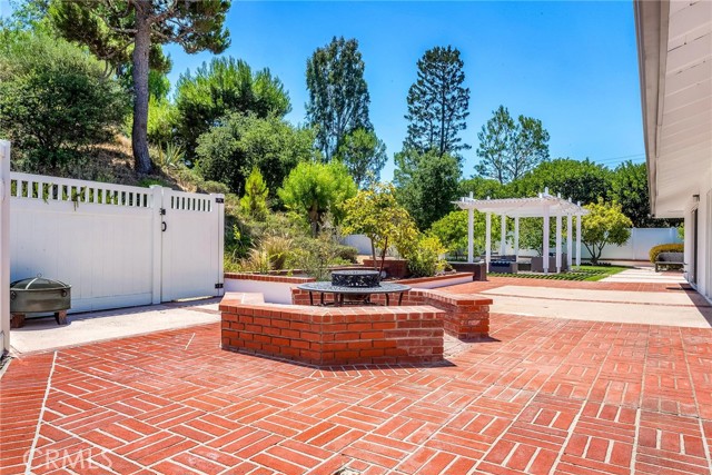 Detail Gallery Image 21 of 34 For 4 Bridlewood Cir, Rolling Hills Estates,  CA 90274 - 3 Beds | 2/1 Baths