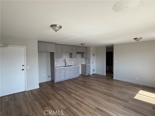 Detail Gallery Image 2 of 15 For 400 N Hobart Bld #304,  Los Angeles,  CA 90004 - 2 Beds | 1 Baths