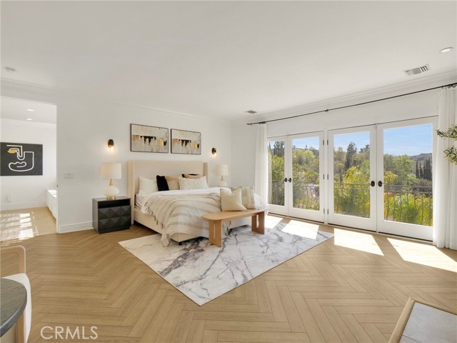 Detail Gallery Image 24 of 60 For 4862 Galendo St, Woodland Hills,  CA 91364 - 6 Beds | 6 Baths