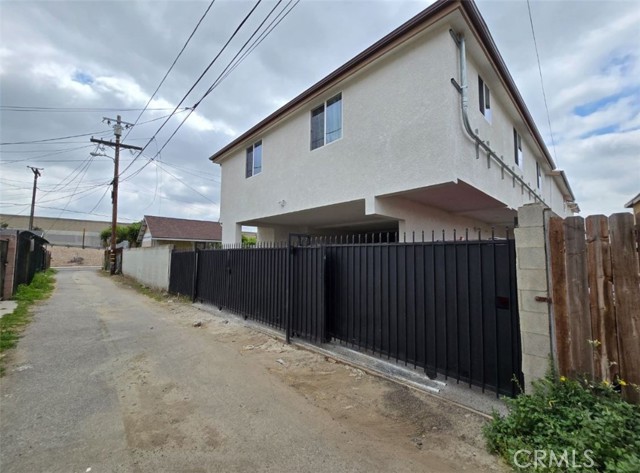 Detail Gallery Image 6 of 11 For 439 W 71st St, Los Angeles,  CA 90003 - 3 Beds | 2 Baths