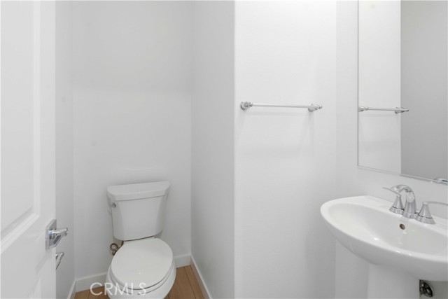 Detail Gallery Image 8 of 29 For 9329 via Azul, Pico Rivera,  CA 90660 - 3 Beds | 3 Baths