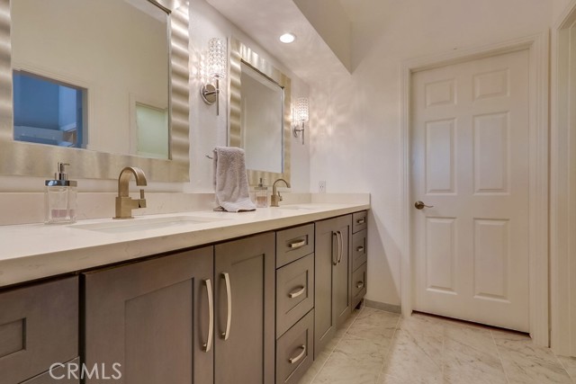 Detail Gallery Image 20 of 38 For 88 Baycrest Ct #62,  Newport Beach,  CA 92660 - 3 Beds | 3 Baths
