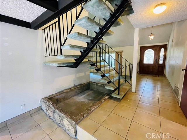 24224 Spicewood Lane, Harbor City CA: https://media.crmls.org/medias/3ff4fa0b-054b-45fc-8287-4be08110291a.jpg