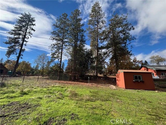 5906 Pine Top Drive, Mariposa CA: https://media.crmls.org/medias/3ff5b224-fb44-4a6f-a670-f8e382932e40.jpg