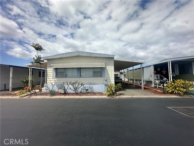 Detail Gallery Image 1 of 31 For 323 N Euclid St #148,  Santa Ana,  CA 92703 - 4 Beds | 2 Baths