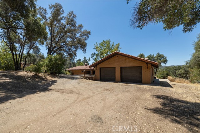 Detail Gallery Image 10 of 65 For 3981 Snow Creek Rd, Mariposa,  CA 95338 - 3 Beds | 2 Baths