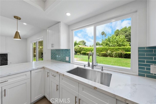 19735 Blythe Street, Winnetka CA: https://media.crmls.org/medias/3ff64137-6968-4fda-9e84-00fa585233a1.jpg