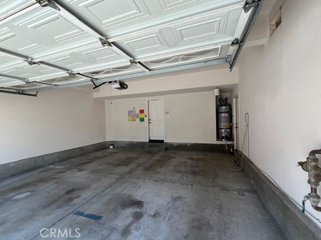 https://media.crmls.org/medias/3ff688aa-b7f2-4242-ad5e-f60e06b4747b.jpg?preset=X-Large