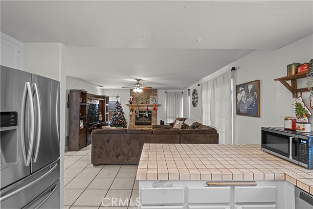 Detail Gallery Image 12 of 32 For 2611 Jeffery Cir, Hemet,  CA 92545 - 4 Beds | 3 Baths