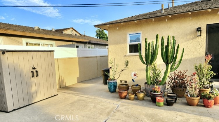 https://media.crmls.org/medias/3ff728b3-1983-4220-8d93-2ae527492a08.jpg?preset=X-Large