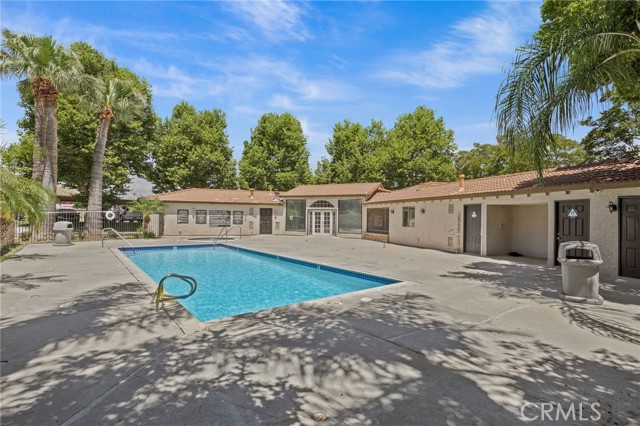 1265 Kendall Drive, San Bernardino CA: https://media.crmls.org/medias/3ff72cb3-5c87-4f56-8e6a-280afdd9a408.jpg