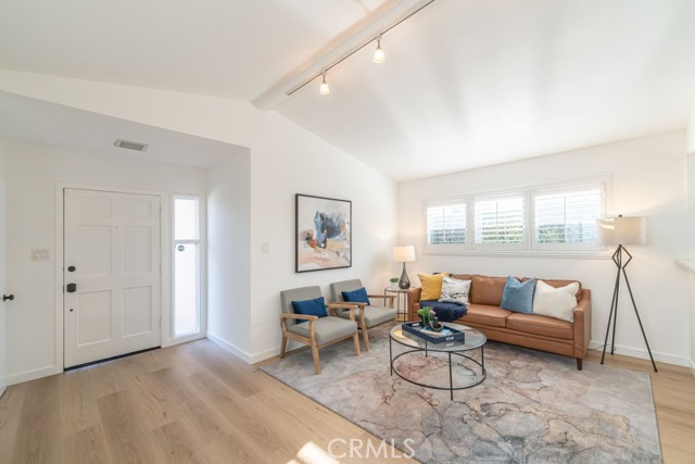 Detail Gallery Image 4 of 25 For 309 E Silva St, Long Beach,  CA 90805 - 2 Beds | 1 Baths