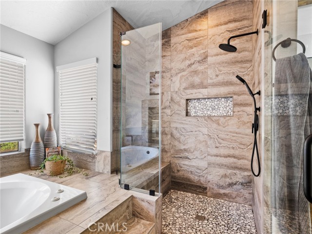 Detail Gallery Image 30 of 75 For 17970 Vista Point Dr, Victorville,  CA 92395 - 7 Beds | 5 Baths