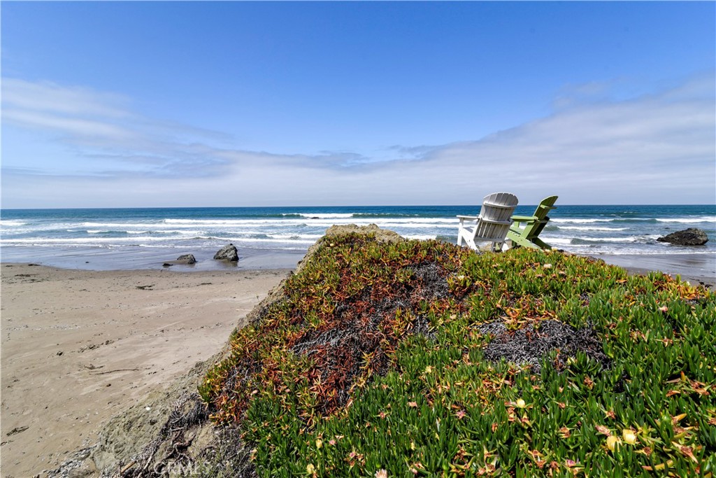 https://media.crmls.org/medias/3ff8608c-8f50-417a-915f-d973bd97f67a.jpg?preset=X-Large